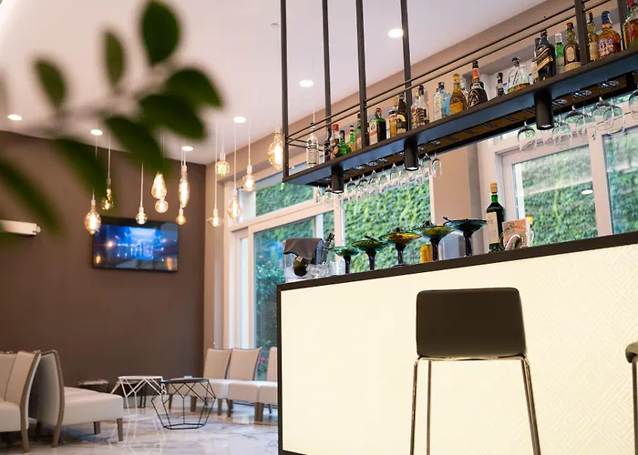 מלון Castello 3*