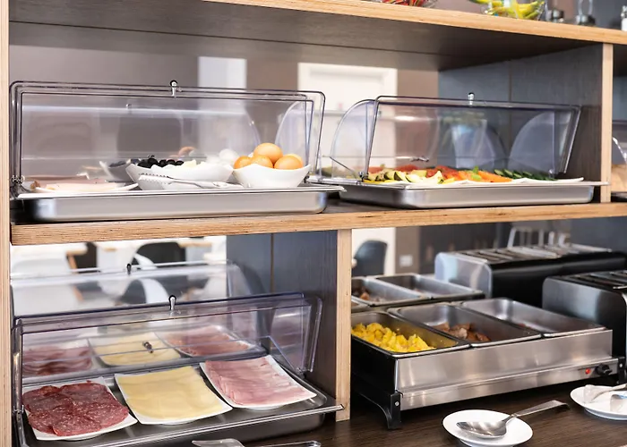 מלון Castello 3*