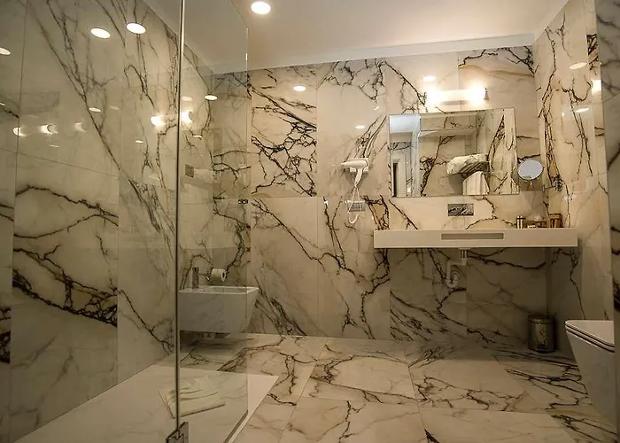 Castello מלון 3*