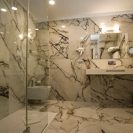 Castello Hotel 3*